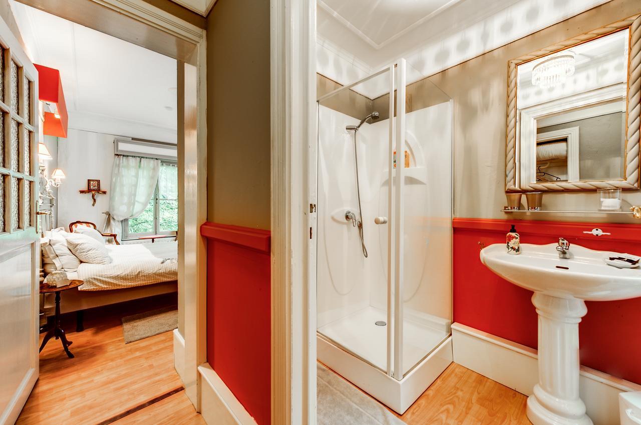 The Golden Room,658259190:JPEG